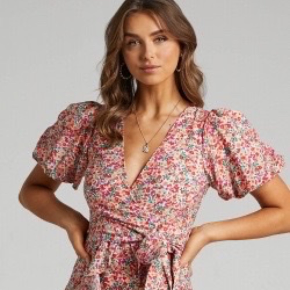 SCARLETTE FRILL HEM MINI DRESS IN WHITE FLORAL - Showpo